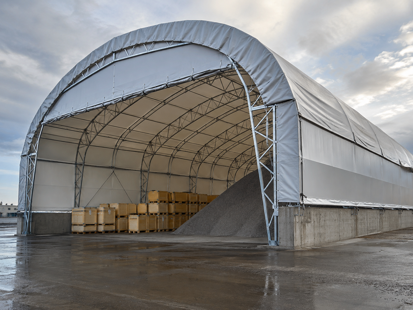 Materiali tecnici certificati per coperture industriali: acciaio zincato e PVC autoestinguente